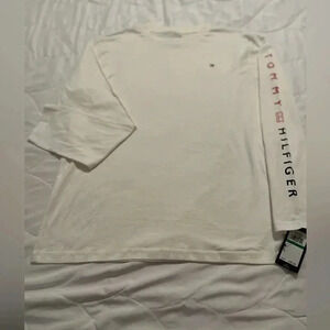 Tommy Hilfiger boys/men’s size 16 to 18 long sleeve T-shirt